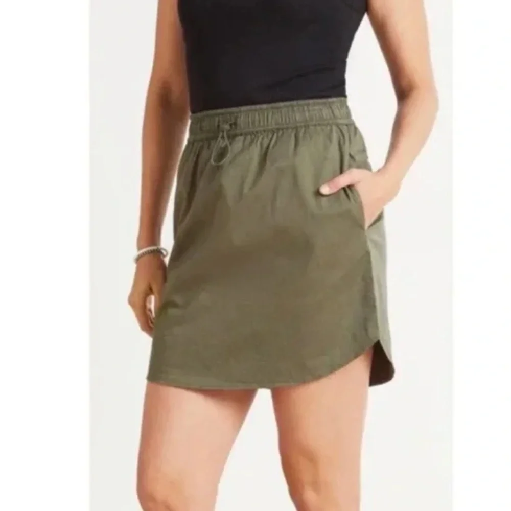 Sundry For Everyone daytime skirt with pockets Size 1